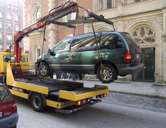 Теперь автомобилисты Петербурга будут платить за эвакуацию Теперь автомобилисты Петербурга будут платить за эвакуацию