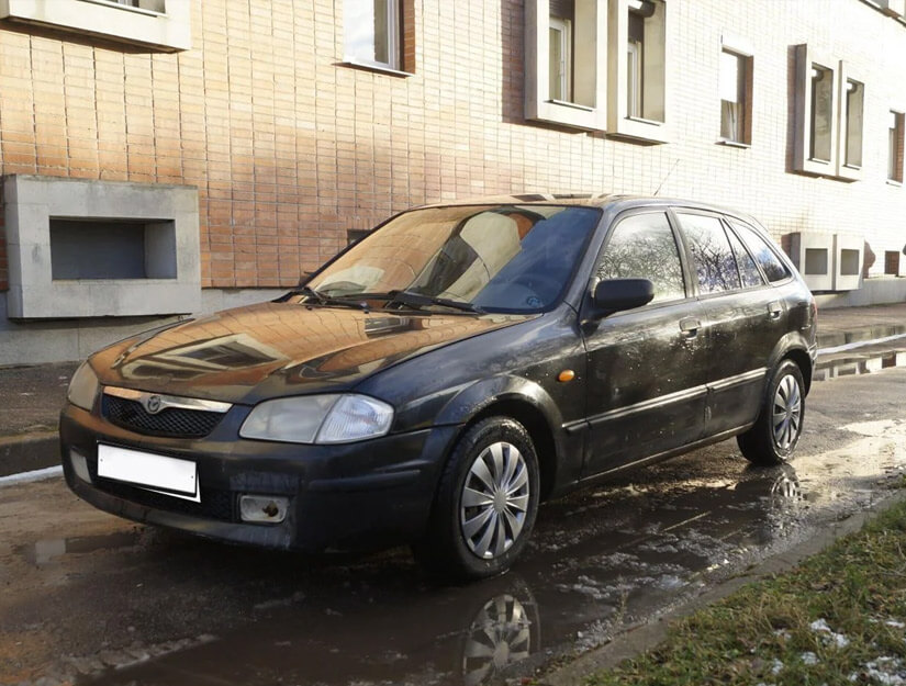 Продаётся Mazda 323, 1999